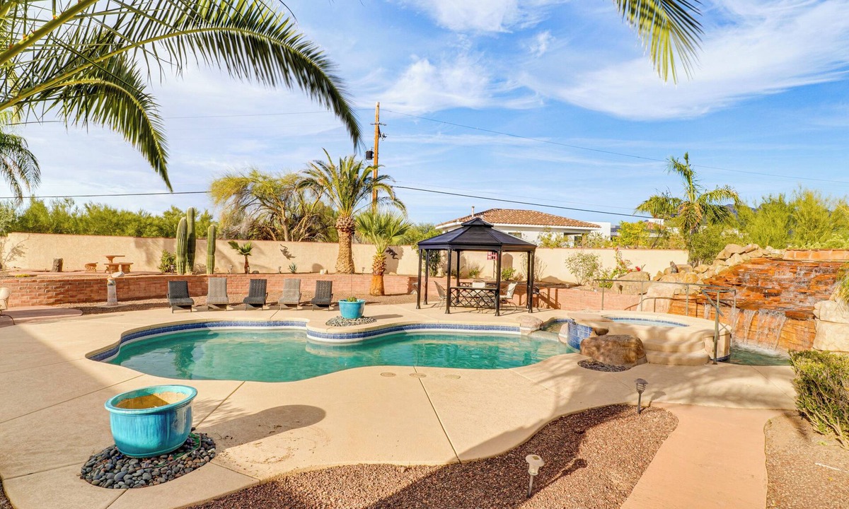 Casas Adobes House | Resort-Style Backyard & Pool: Luxe Tucson Home