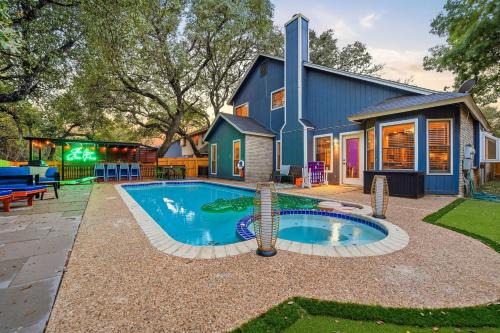 Woodridge House | Resort Style Backyard Arcade Games Hot Tub