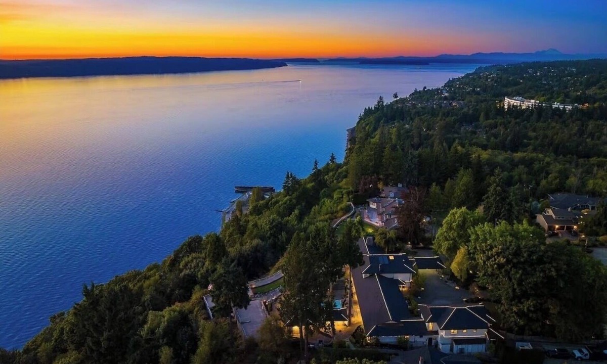 Harbour Pointe Resort | Resort- Style Full Home Retreat w/Pool and Spa
