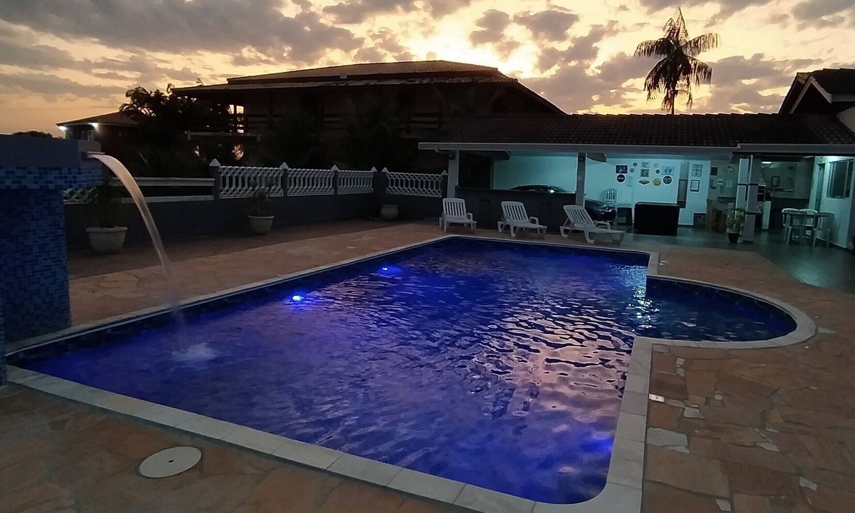 Atibaia House | Rest and leisure with comfort and security in a gated community.