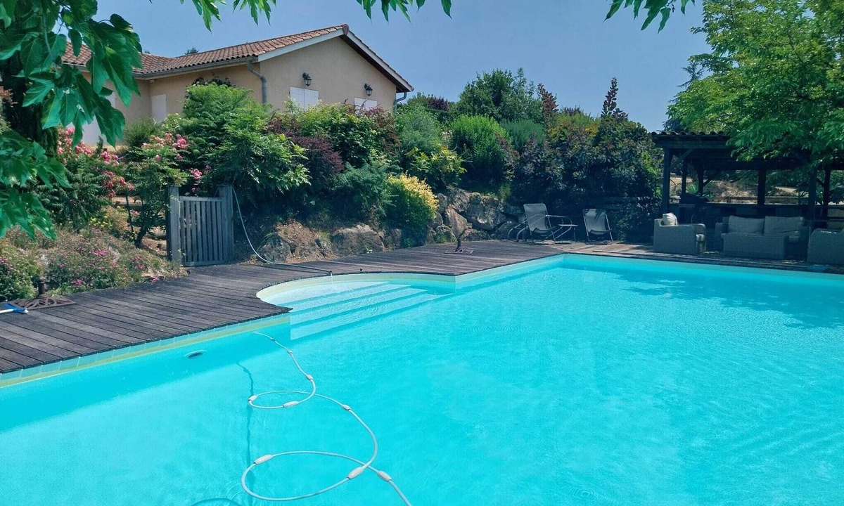 Salvizinet Villa | Rest by the pool and think of nothing!