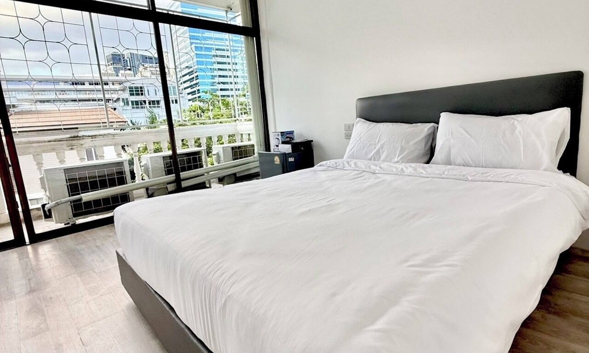 Silom Hotel | Rest Inn Silom