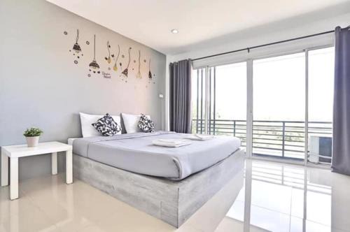 Nakhon Chai Si Hostel | Rest Point Sampran