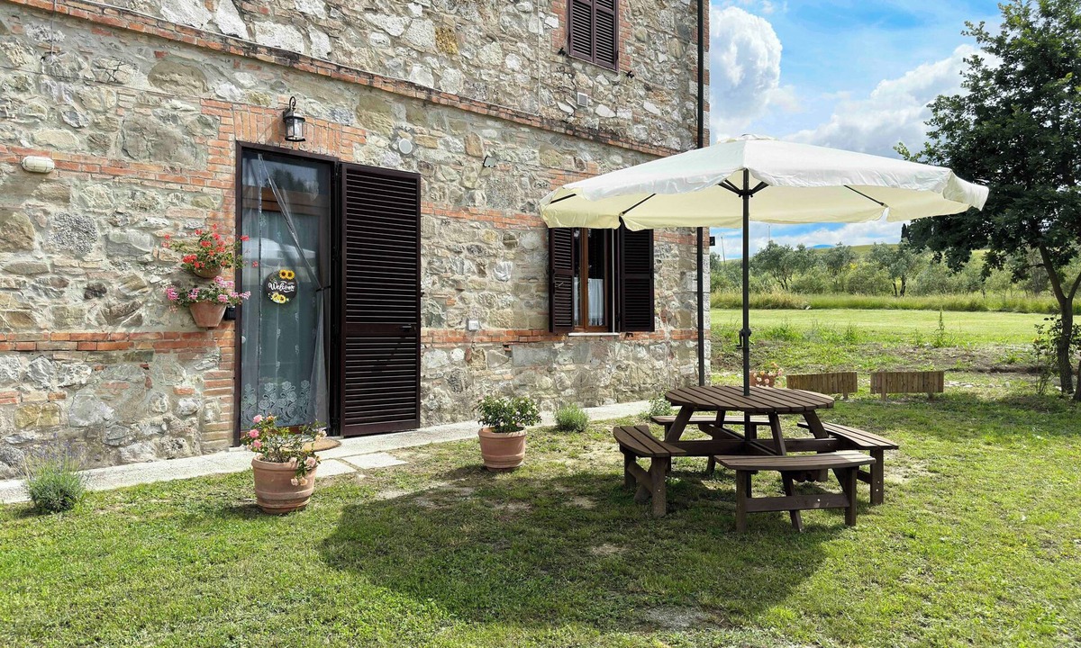 Gallina Apartment | Retreat in the heart of Tuscany's countryside - with AC