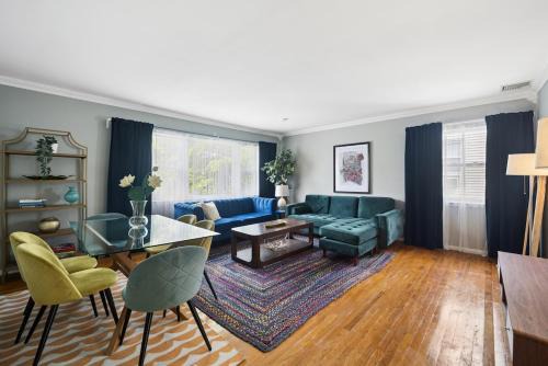Southeast Yonkers Apartment | Retro 3BR Walkup Apt and Shared Yard and Parking