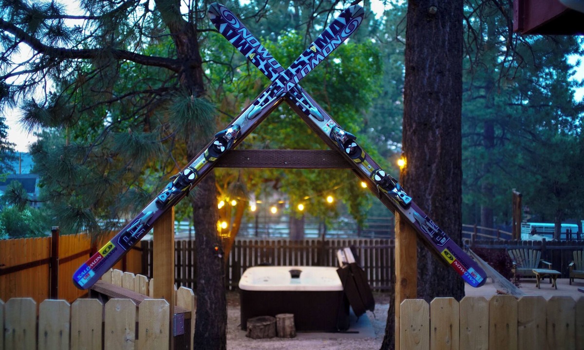 Woodlands House | Retro Chic Scandanavian Chalet with Spa, Pool table, king beds