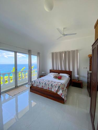 Glacis Villa | Reve Blêu