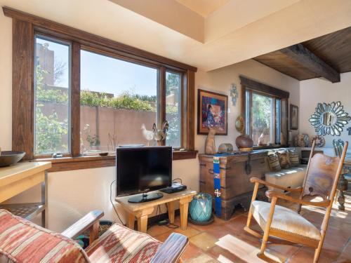 Santa Fe House | Rexies Place