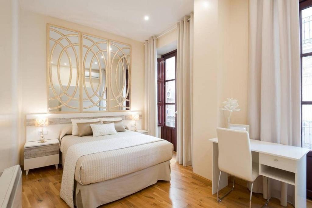 Central District Apartment | REYES CATÓLICOS II