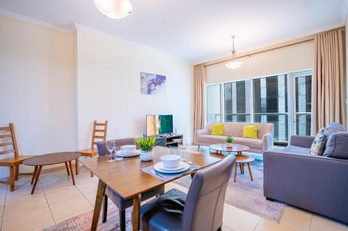 Downtown Dubai Apartment | RH- Prime Location, Modern 01BR, Walk away from Dubai Mall & Burj Khalifa