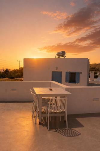 Parikia Apartment | Rhea Sea Breeze Studio