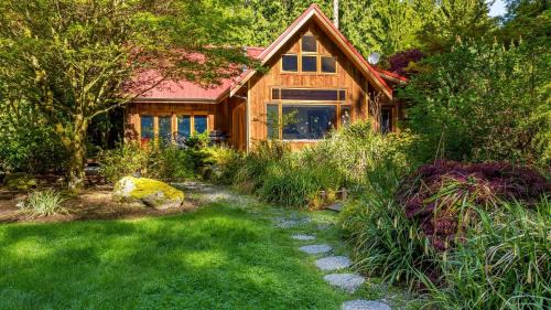 Langley House | Rhythm Waters by AvantStay