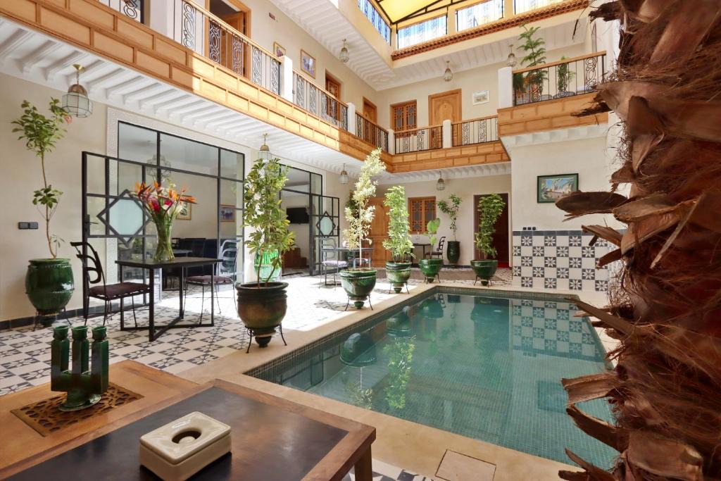 Kbour Chou House | Riad Banatti