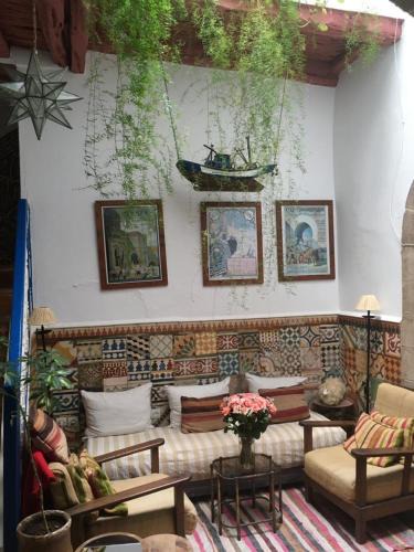Bani Antar Bed & Breakfast | Riad Dar Latifa
