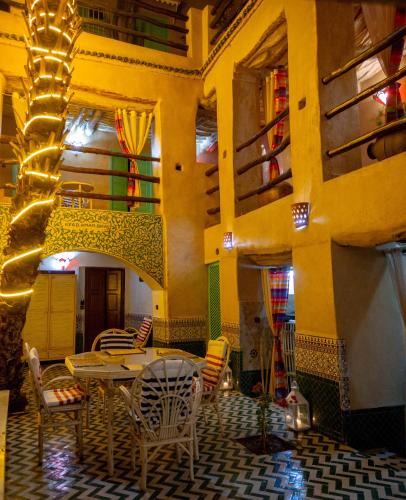 Taroudannt House | Riad Hmam Sofa
