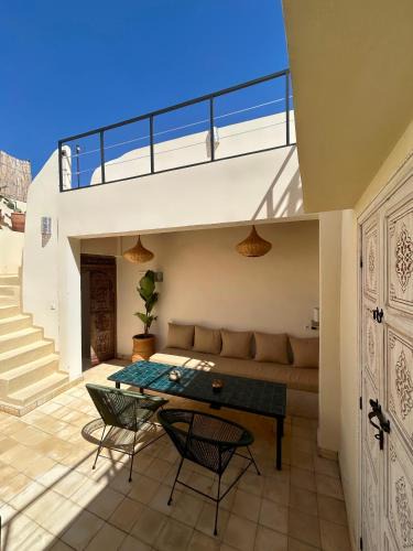 Bab Taghzout Villa | Riad white lotus