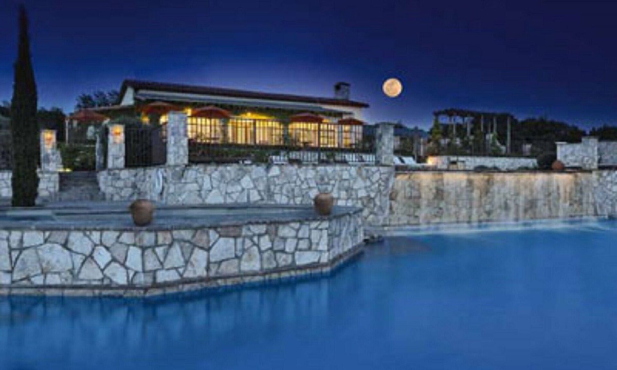 Ingram Resort | Rich with diverse wildlife and breathtaking scenery!