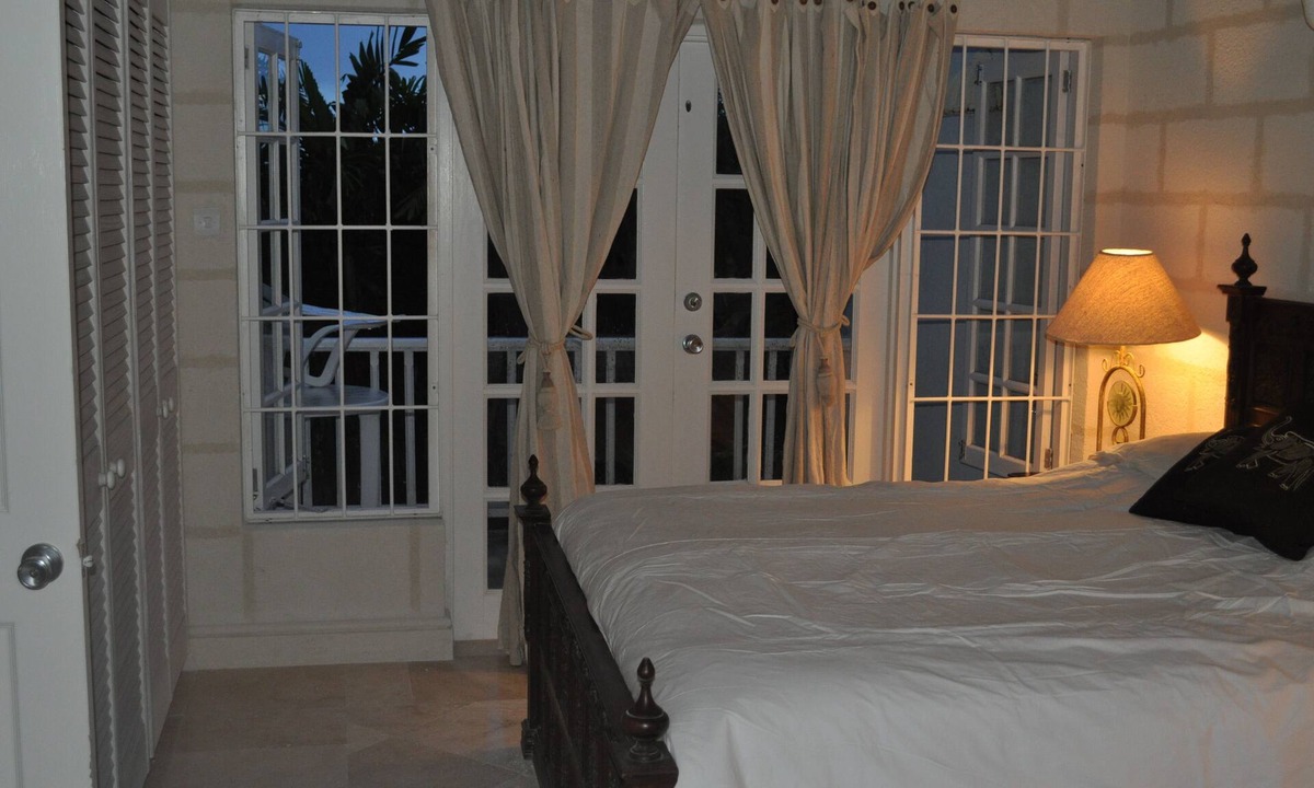 West Coast House | Ridge View Estate Home - 2 bedroom - Car optional