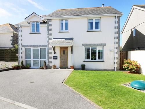 Mullion House | Ridgeback House