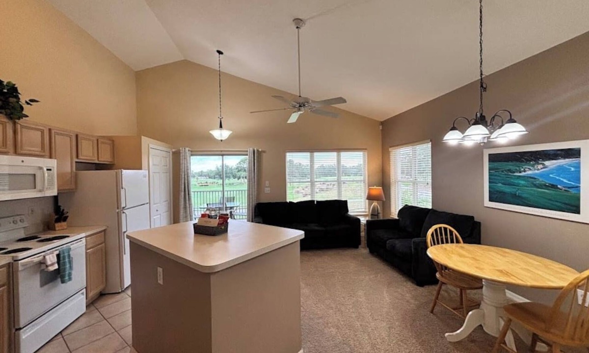 Port Saint Lucie Condo | Right Direction Rentals 1 Bedroom Villa 9906