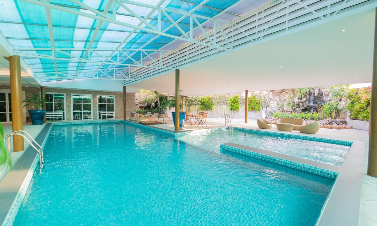 Mueang Samut Prakan District Hotel | Rimkhobfa Urban Resort