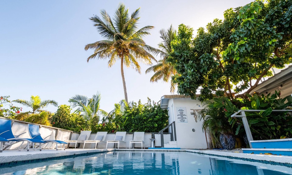 Puntas Apartment | Rincon Surf Club - Beachside & Pool