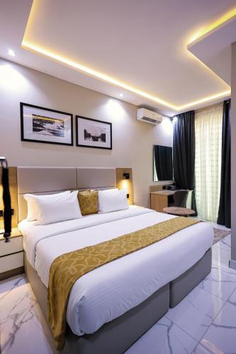 Ikeja Hotel | Ringruby Hotel, Oduduwa Way