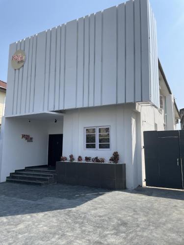 Ofin Hotel | Ringruby Hotel, Value County