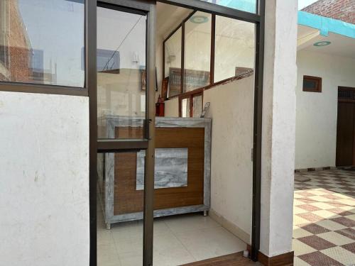 Ayodhya Apartment | Riskla hotel Near-Ram Mandir 700M