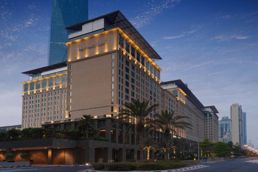 Trade Center Hotel | Ritz Carlton DIFC Downtown Dubai