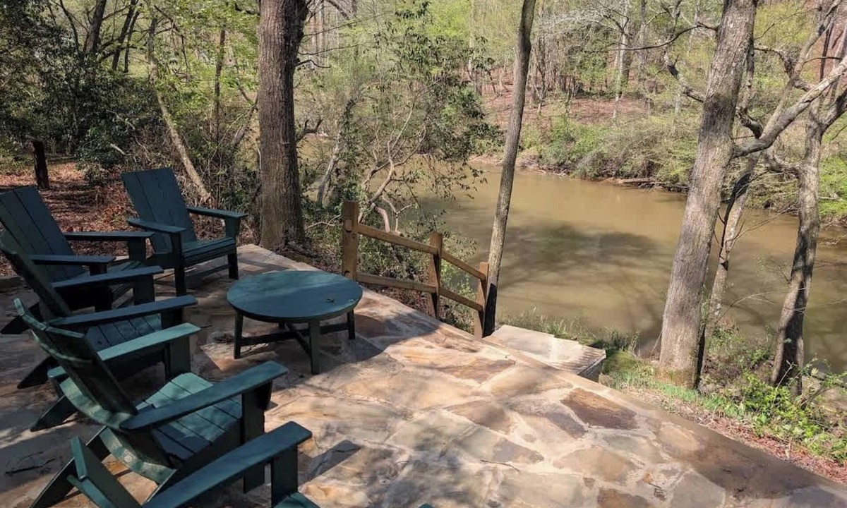 Demorest House | RIVER BEND LODGE- SOQUE RIVERFRONT LOG CABIN
