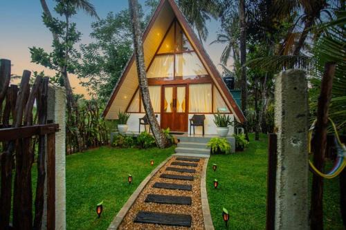 Midigama Ski Chalet | River Bend Nook