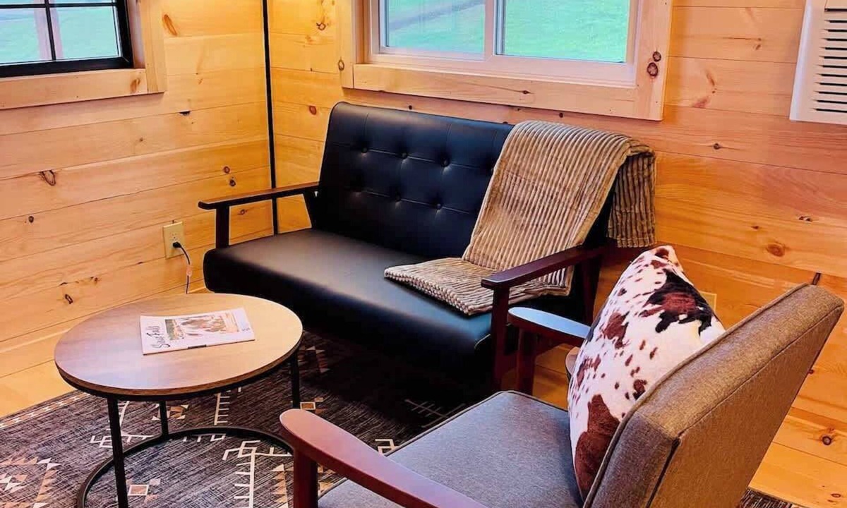 Canistota Cabin | River Bluff Cabins | Cabin 1 | Private Hot Tub