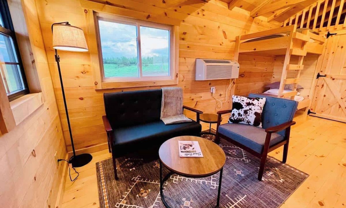 Canistota Cabin | River Bluff Cabins | Cabin 2 | Private Hot Tub
