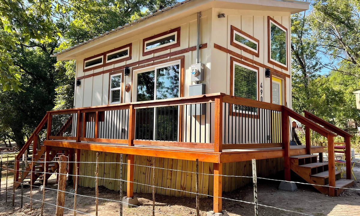 New Braunfels Resort | River Cottage with beautiful views of the Guadalupe in lovely New Braunfels