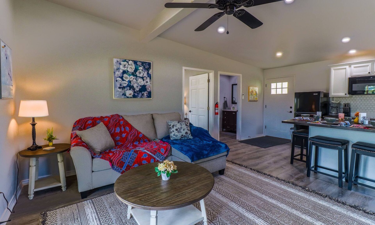 Denison House | River front comfort at Lucinda's Cabin