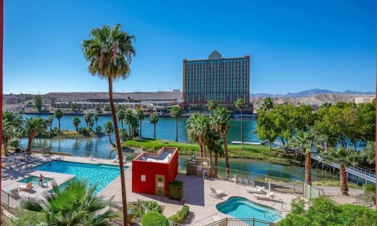 Bullhead City Condo | River Front Condo, Private Beach, Boat Launch, Pool & Spa, Water Taxi to Casinos