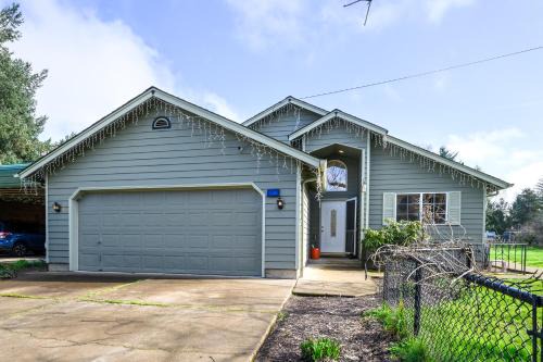 Central Oregon House | River House - 4 bedroom, 2 bath private home