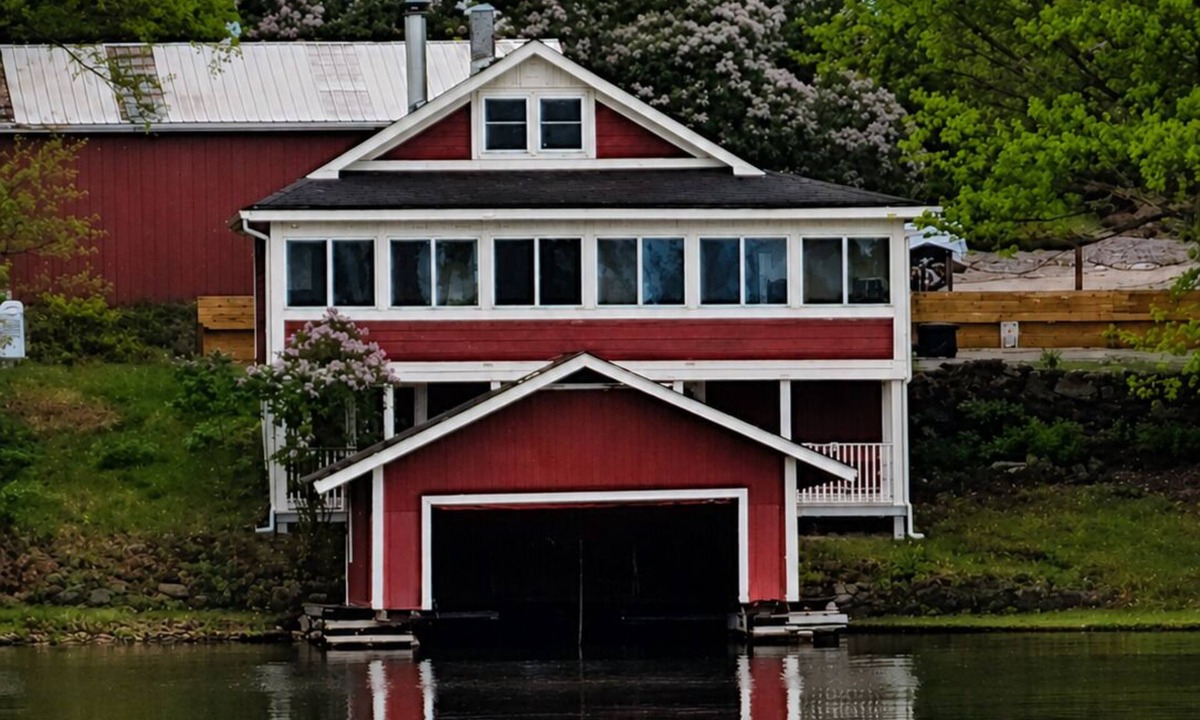 Cape Vincent House | River House on Millen's Bay, Cape Vincent, NY - Where the River Sets the Pace!