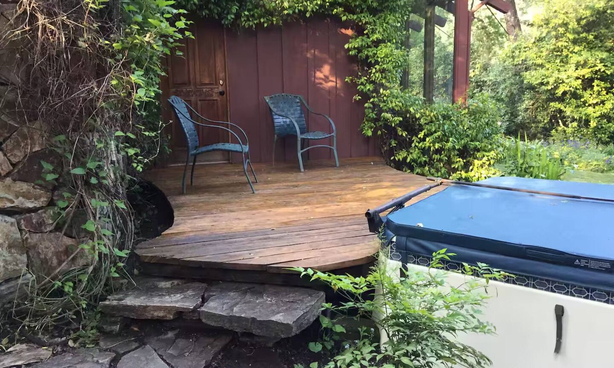 Ukiah House | River House