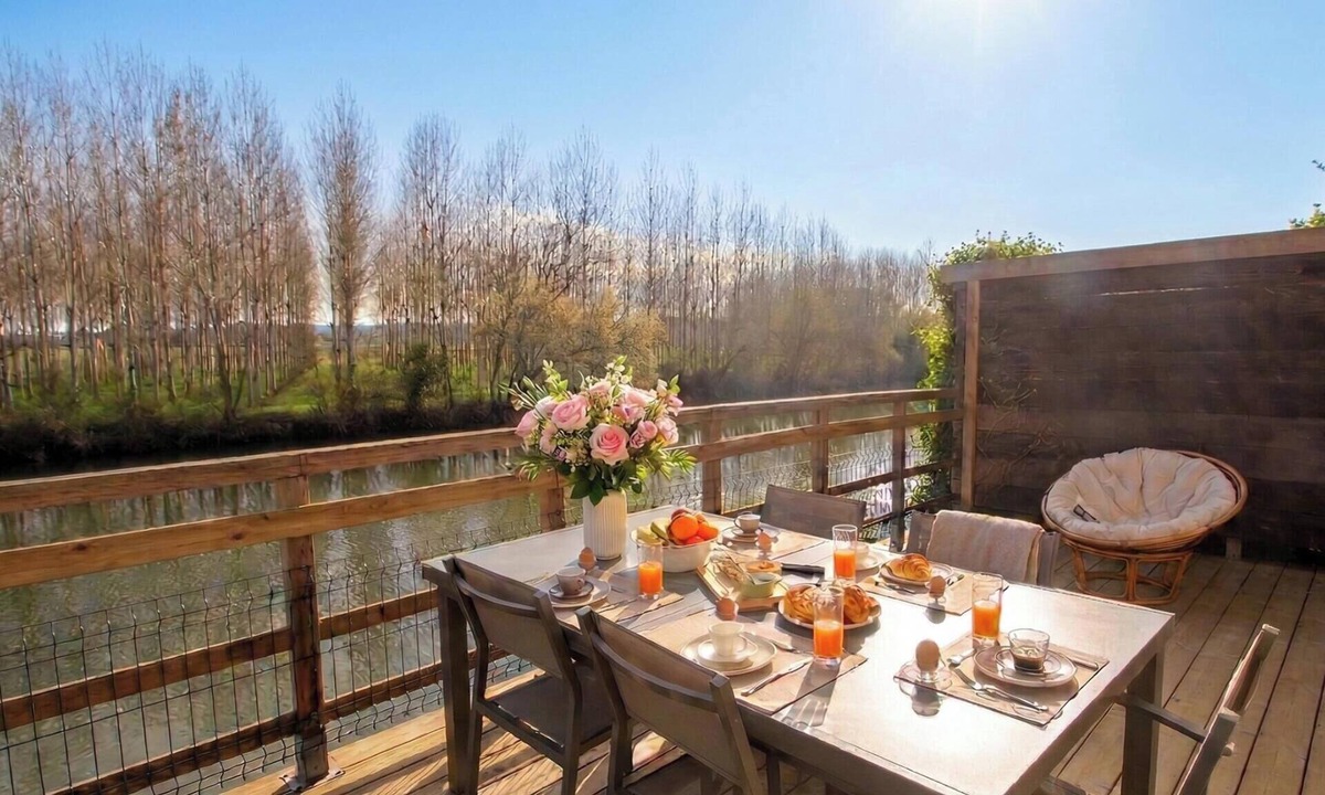 Saint-Front-de-Pradoux Cottage | River, nature, cycling, fishing. Holiday rental in Dordogne, L’Instant de l’Isle
