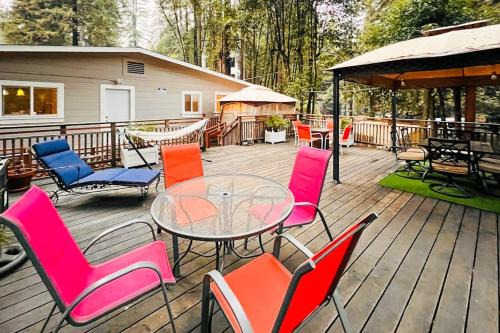 Rio Nido House | River Paradise