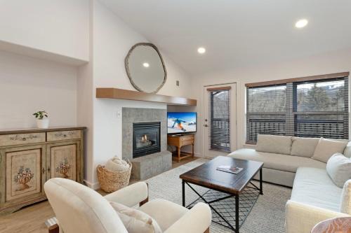 Edwards Apartment | River Pines A303 condo