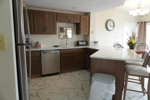 Pigeon Forge House | River Place Condos #411 3BD