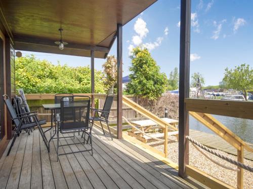 Brundall House | River Rest-B6863