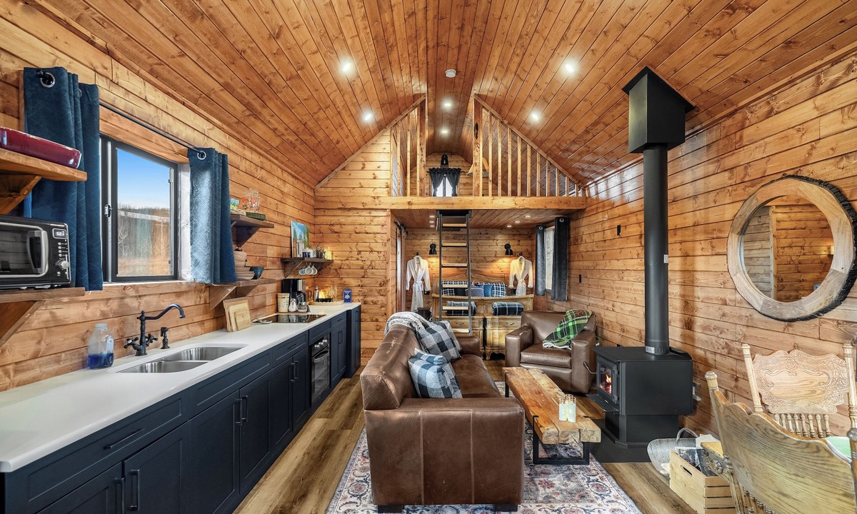Foothills County Bed & Breakfast | River Retreat Kananaskis