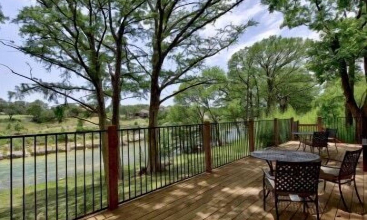 Wimberley Cabin | River's Edge- Tranquil Blanco River Cabin