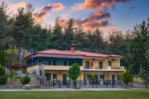 Elassona House | River Side Rooms