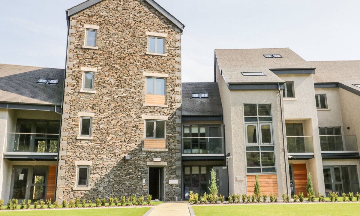 Backbarrow Cottage | RIVER VIEW, romantic in Backbarrow