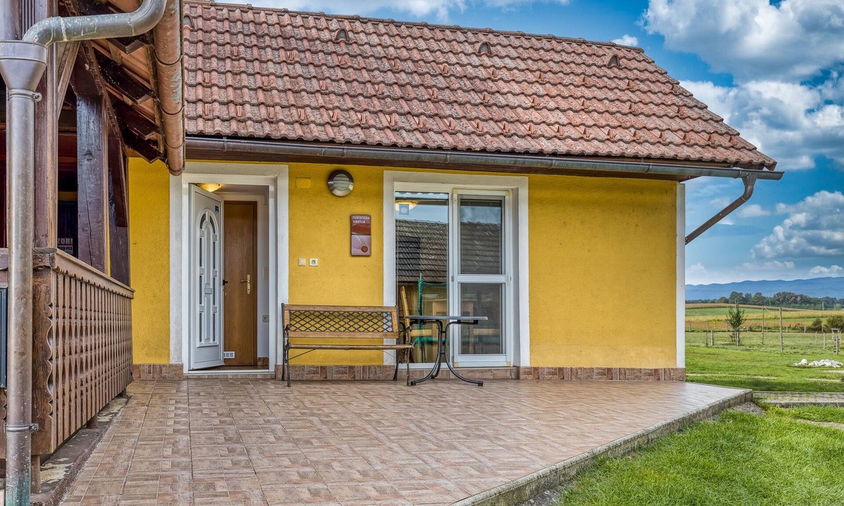 Metlika House | River View Suite Mlinar private beach, Metlika, Slovenia